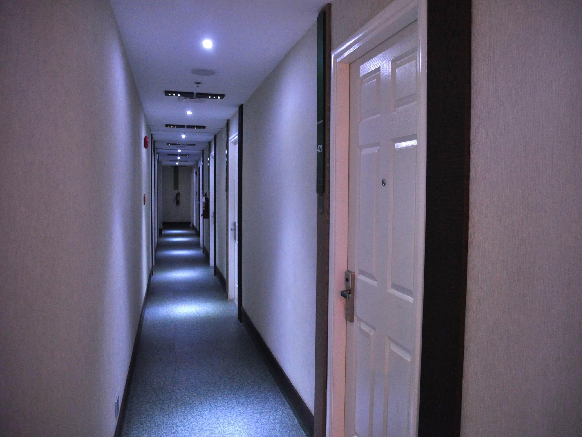 Eurotel North Edsa Quezon City Bagian luar foto