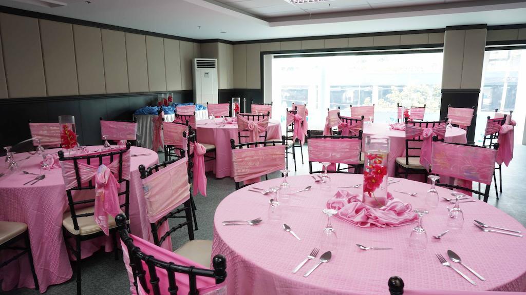 Eurotel North Edsa Quezon City Bagian luar foto