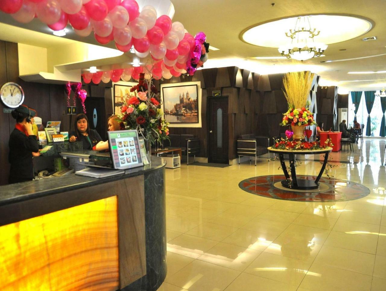 Eurotel North Edsa Quezon City Bagian luar foto
